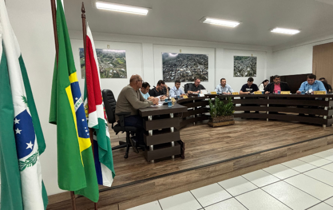 Câmara aprova projetos e discute ampliação do Centro de Convivência dos Idosos